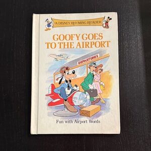 Vintage : 1988 :Disney Goofy Rhyming Reader with Red and Blue Accents